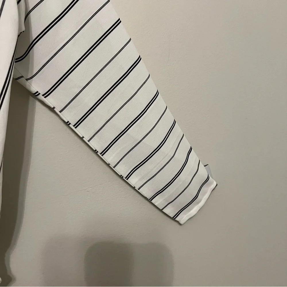 ASTR The Label‎ Women's Striped Wrap Front Bodysuit White Black Small